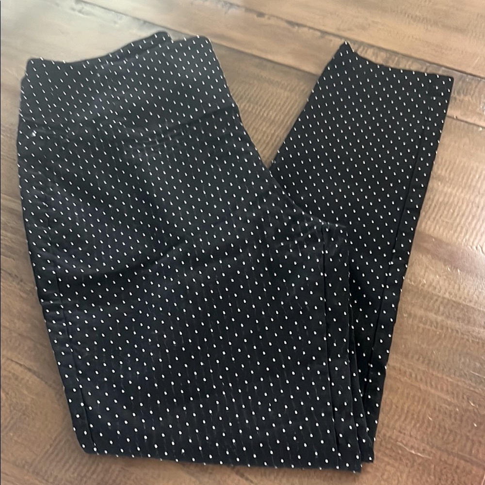 Worthington Sz 6 tummy control pull on skinny pants